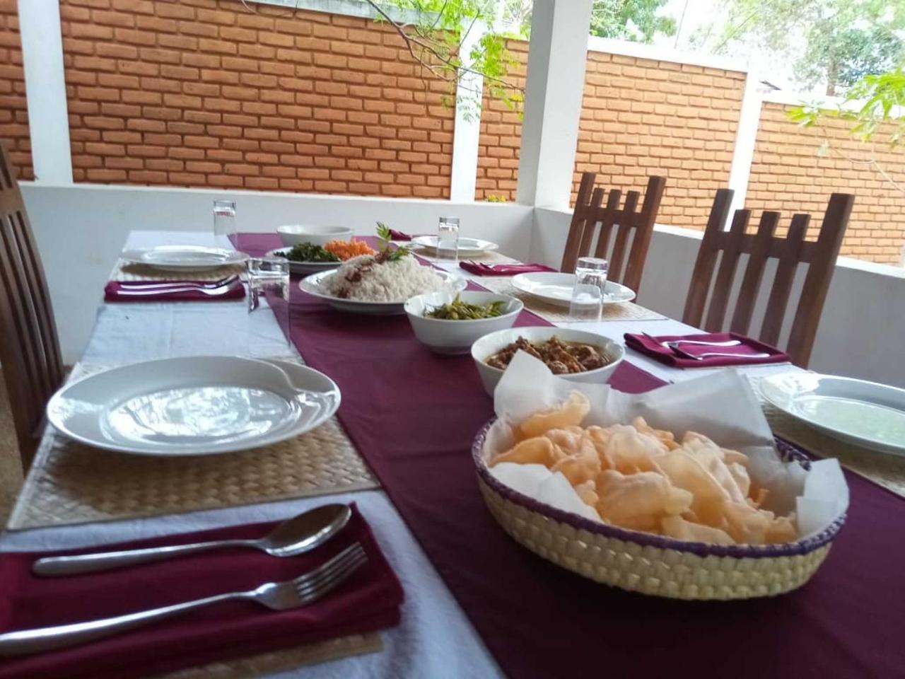 Naturehawks Safari Villa 티사마하라마 외부 사진
